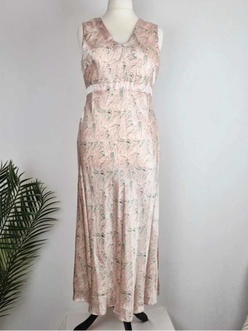 V-Neck Blush Pink Floral Maxi Dress